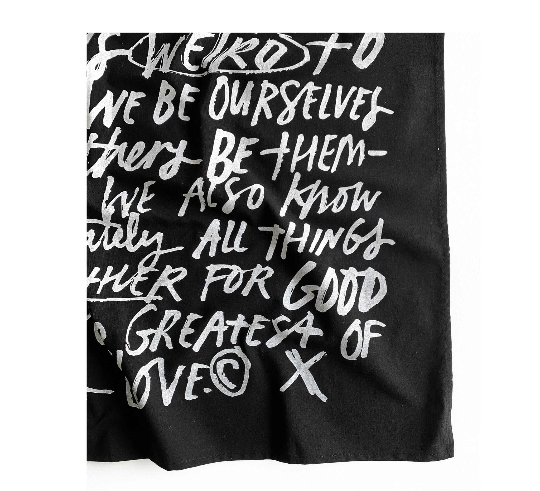 FAMILY MANTRA BLACK WALL FLAG - (PACK OF 1)